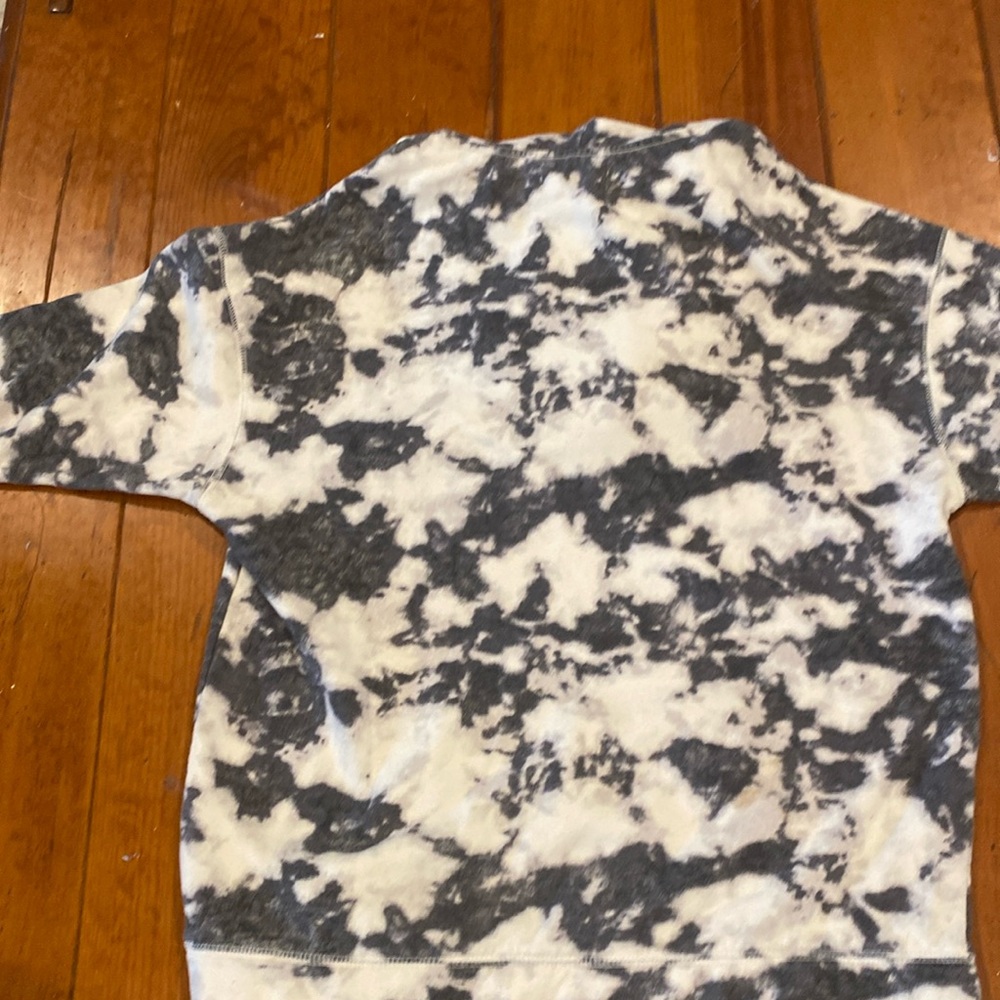 Hollister size small tie die style hoodie is great for cool weather.
